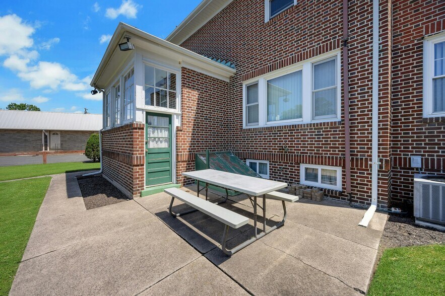 More Photos Of 225 Liberty St, Little Ferry Office For Sale