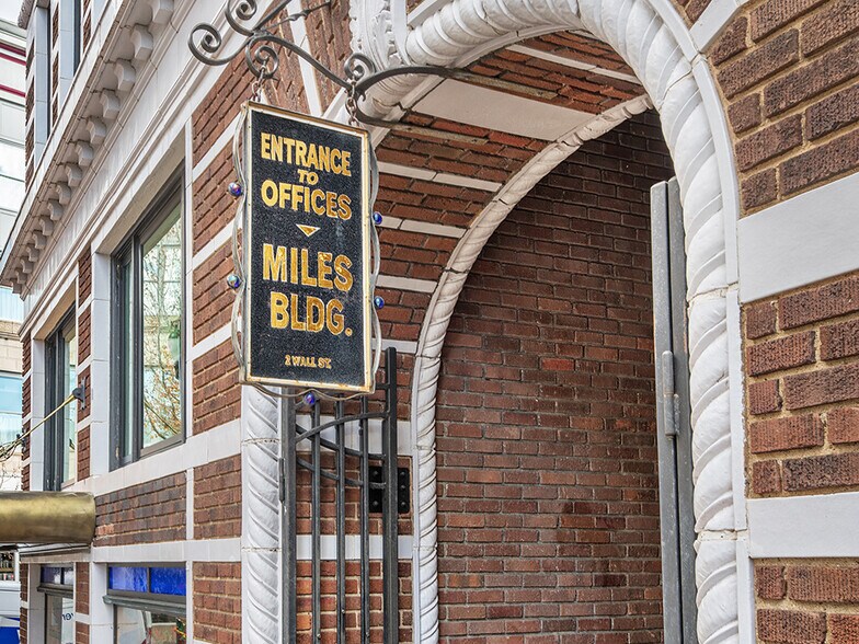 More Photos Of 14-20 Haywood St, Asheville Storefront Retail Office For Sale