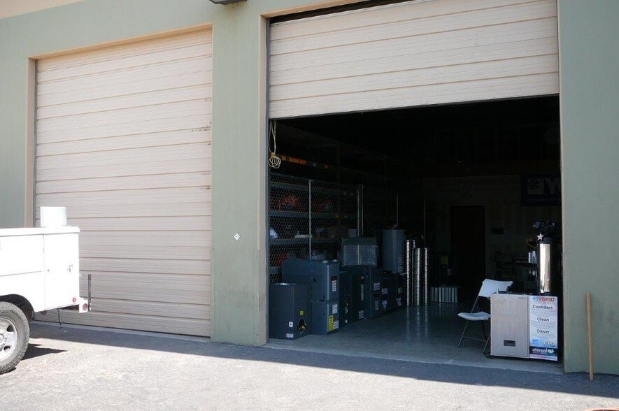 More Photos Of 2650 E Mohawk Ln, Phoenix Warehouse For Sale