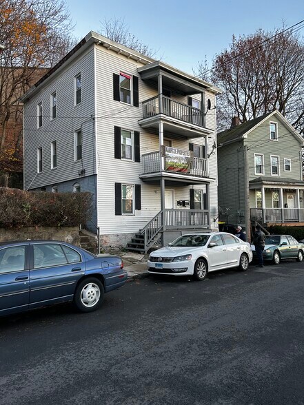 More Photos Of 140 Orange St, Waterbury Apartments For Sale