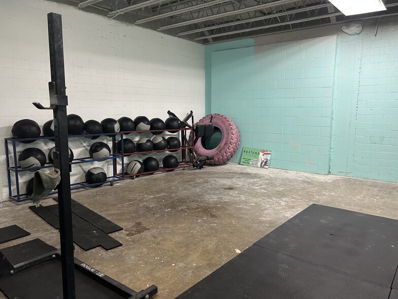 More Photos Of 1001 2nd St, Corpus Christi Medical For Lease