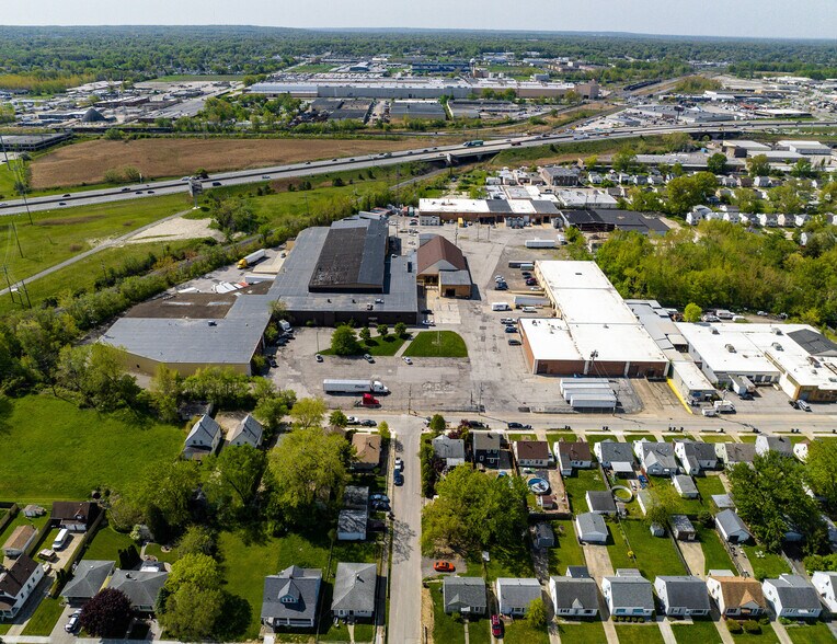 Primary Photo Of 12125 Bennington Ave, Cleveland Manufacturing For Sale