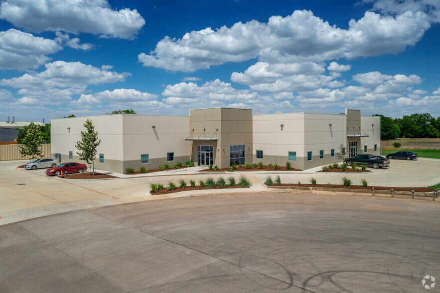More Photos Of 176 Enterprise Pkwy, Boerne Unknown For Lease