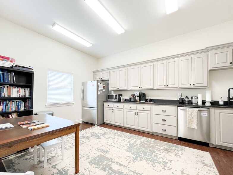 More Photos Of 17505 Jefferson Hwy, Prairieville Medical For Sale