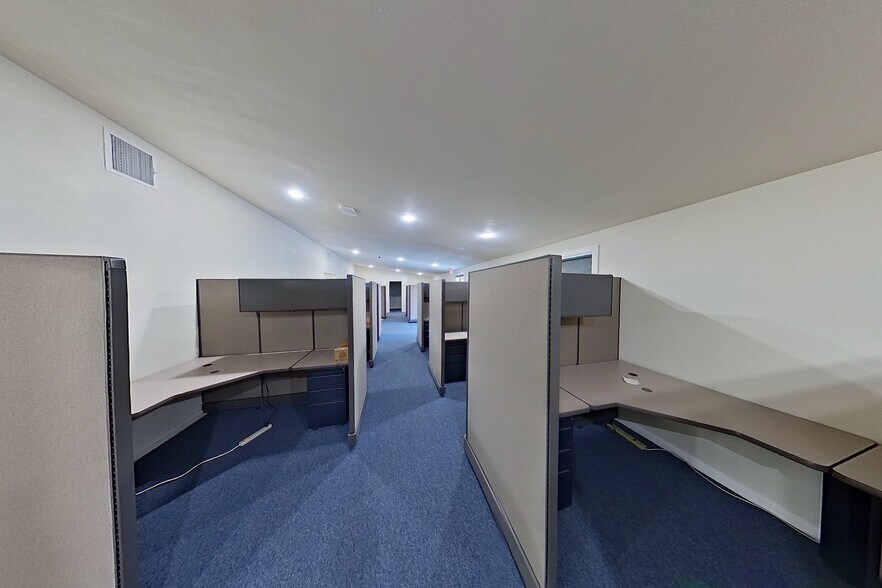 More Photos Of 26519 Oak Ridge Dr, Spring Storefront Retail Office For Sale