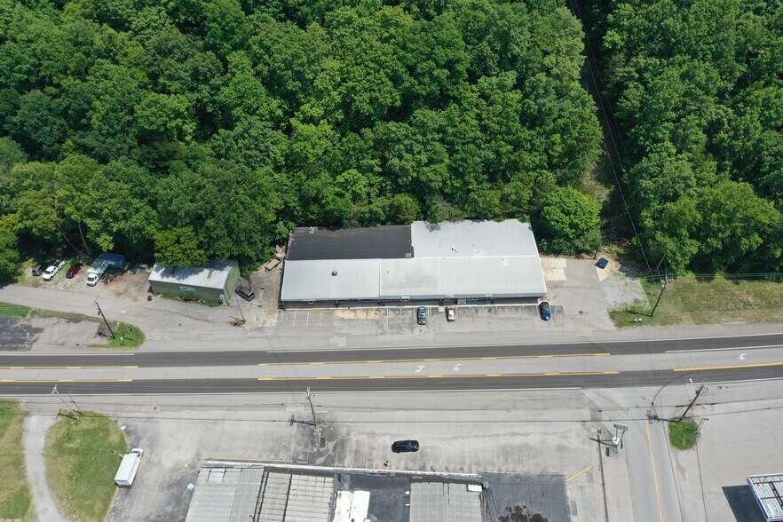 More Photos Of 1205-1213 Louisville Hwy, Goodlettsville Storefront Retail Office For Sale