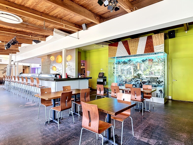 More Photos Of 220 N Williamson Blvd, Ormond Beach Restaurant For Sale