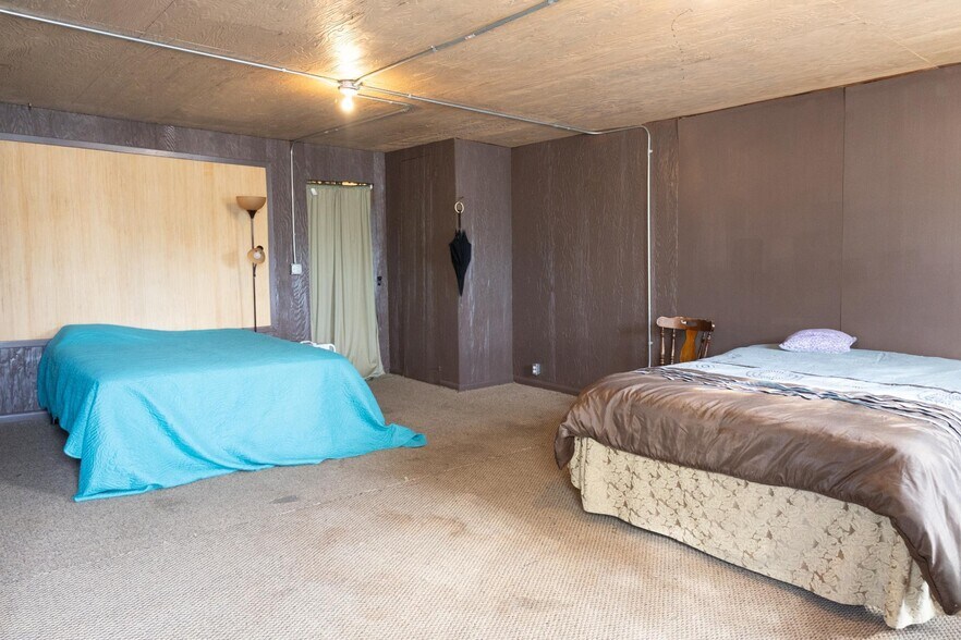 More Photos Of 103 W Main St, Hardwick Restaurant For Sale