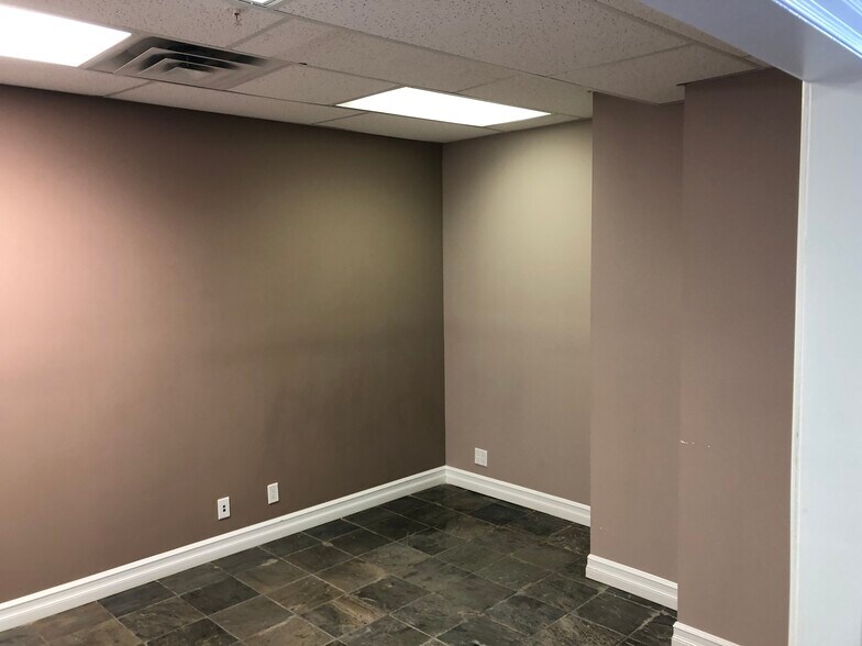 More Photos Of 104 - 138 Se, Calgary, Ab Av, Calgary Apartments For Sale