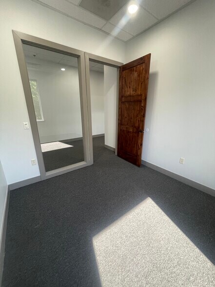 More Photos Of 11629 S 700 E, Draper Office For Sale