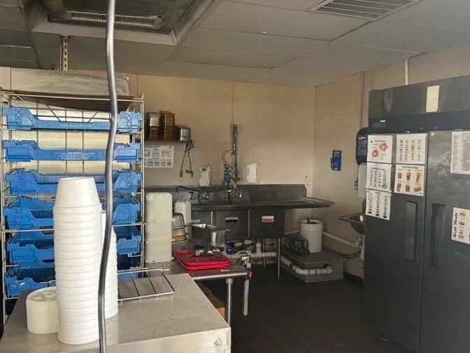 More Photos Of 801 E Park Ave, Hereford Fast Food For Sale