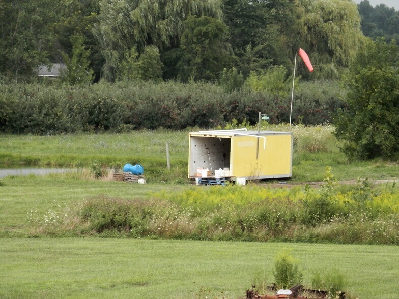 More Photos Of 6031 S Ridge Rd W, Ashtabula Specialty For Sale