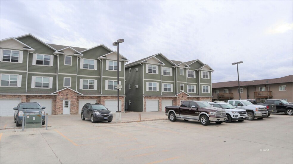 More Photos Of 806 3rd St NW, Sidney Apartments For Sale