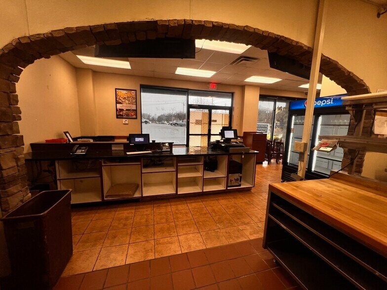 More Photos Of 920 Loveland-Madeira Rd, Loveland Storefront For Lease