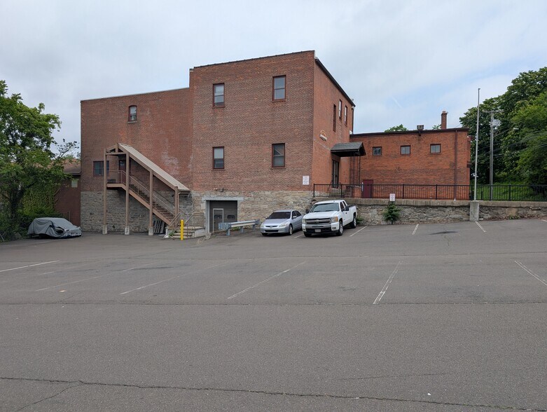 More Photos Of 326-328 Derby Ave, Derby Warehouse For Sale