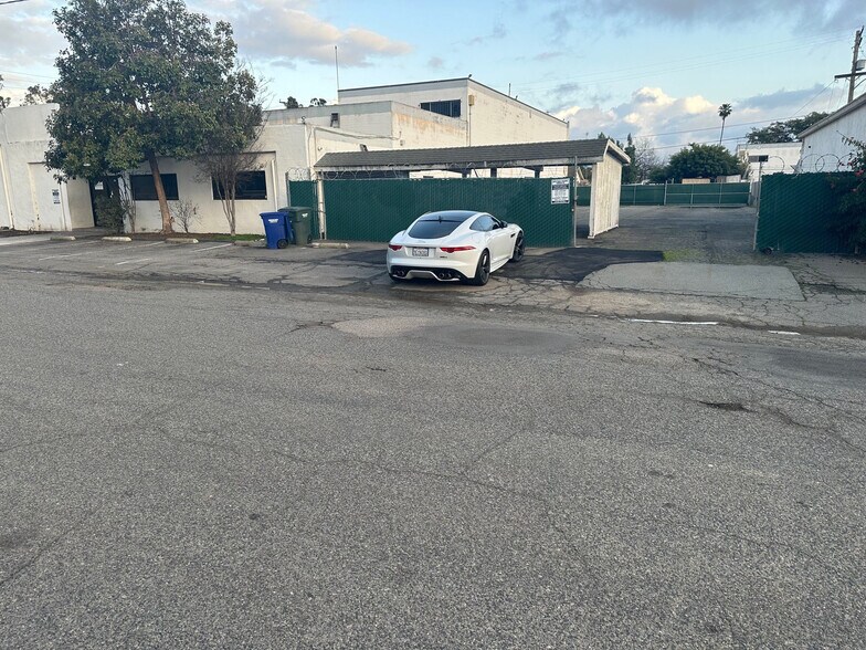 Primary Photo Of 529 W 4th Ave, Escondido Warehouse For Lease