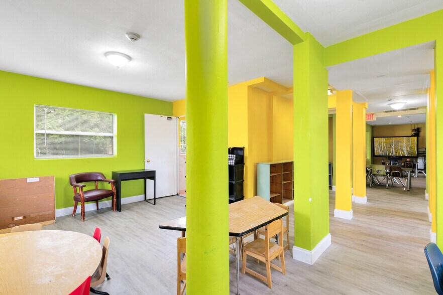 More Photos Of 4607 N Pine Hills Rd, Orlando Office Residential For Sale