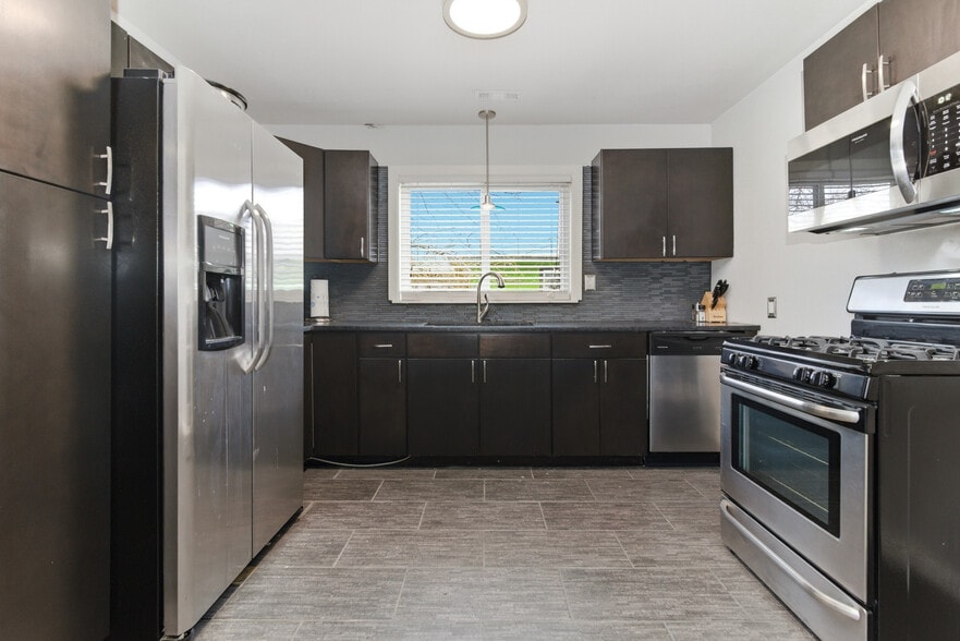 More Photos Of 5880 S Mingo Rd, Tulsa Office Residential For Sale