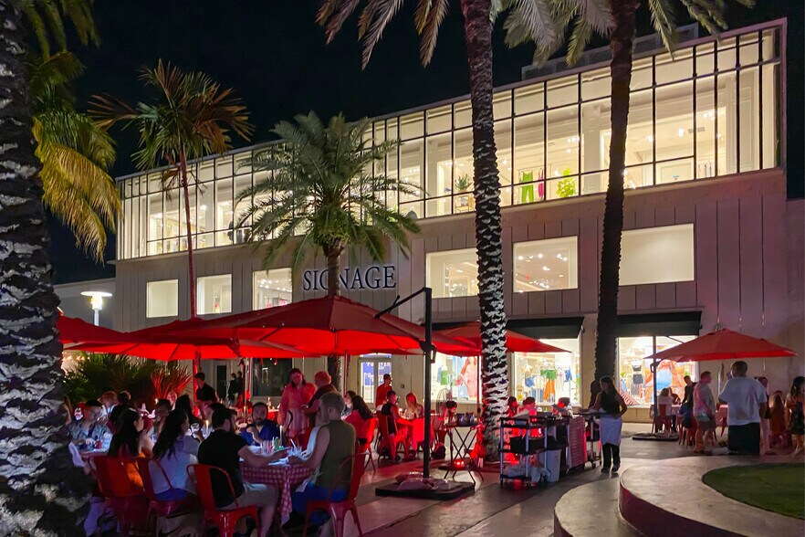 Primary Photo Of 701 Lincoln Rd, Miami Beach General Retail For Lease