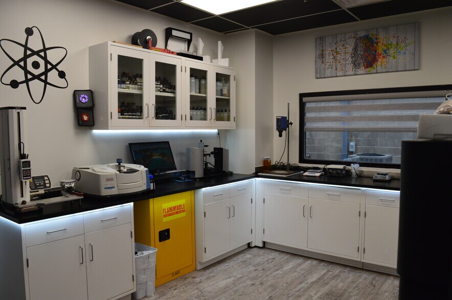 More Photos Of 10963 Leroy Dr, Northglenn Manufacturing For Sale