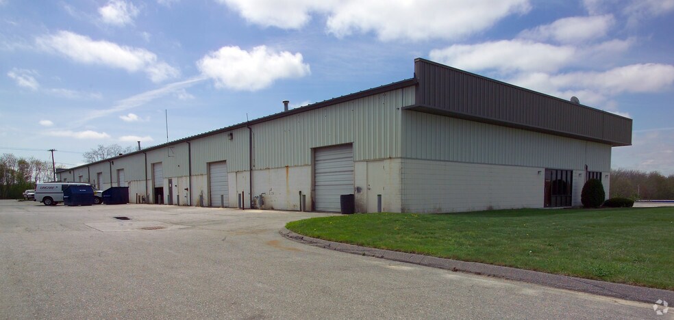 More Photos Of 8 Filko Ave, Swansea Light Manufacturing For Lease