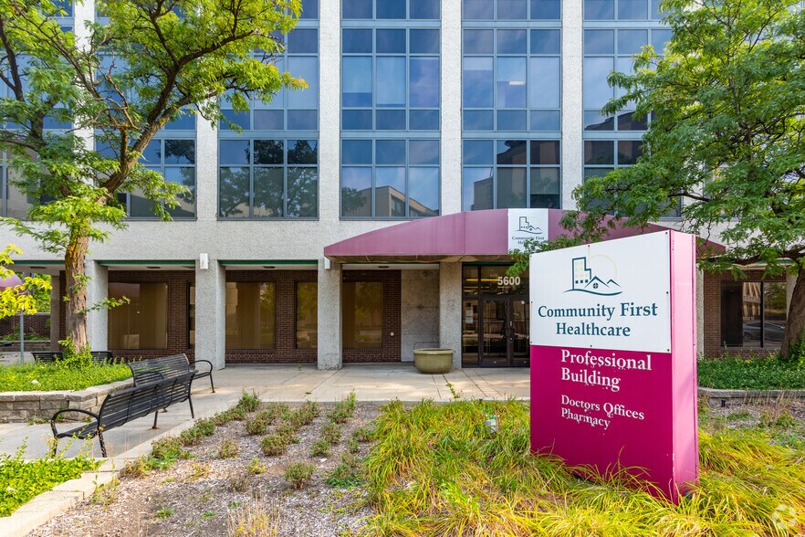 More Photos Of 5600 W Addison St, Chicago Medical For Lease