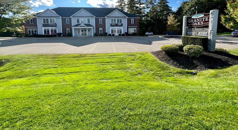 More Photos Of 127 Rockingham Rd, Windham Office For Lease