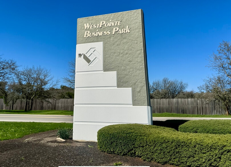 More Photos Of 2335-2361 Westbrooke Dr, Columbus Unknown For Lease