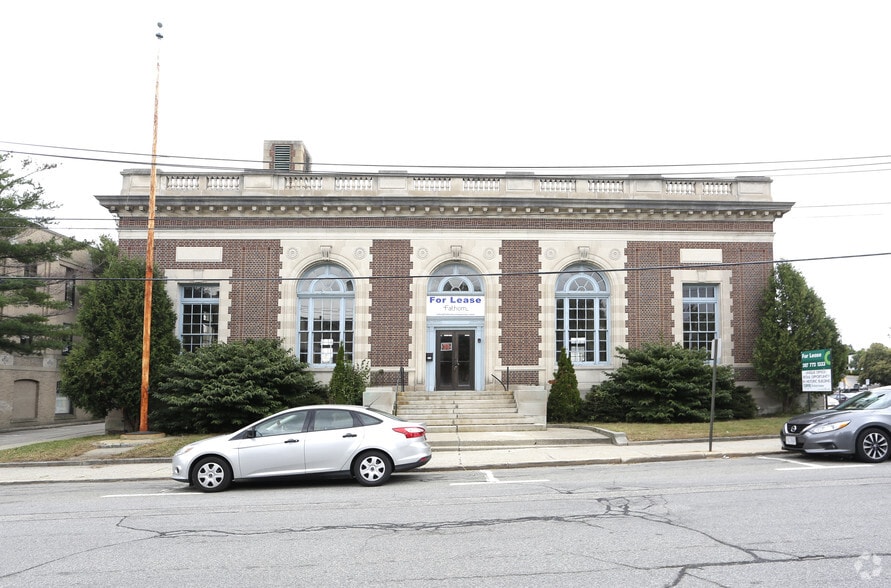 More Photos Of 27 Washington St, Biddeford Office For Lease