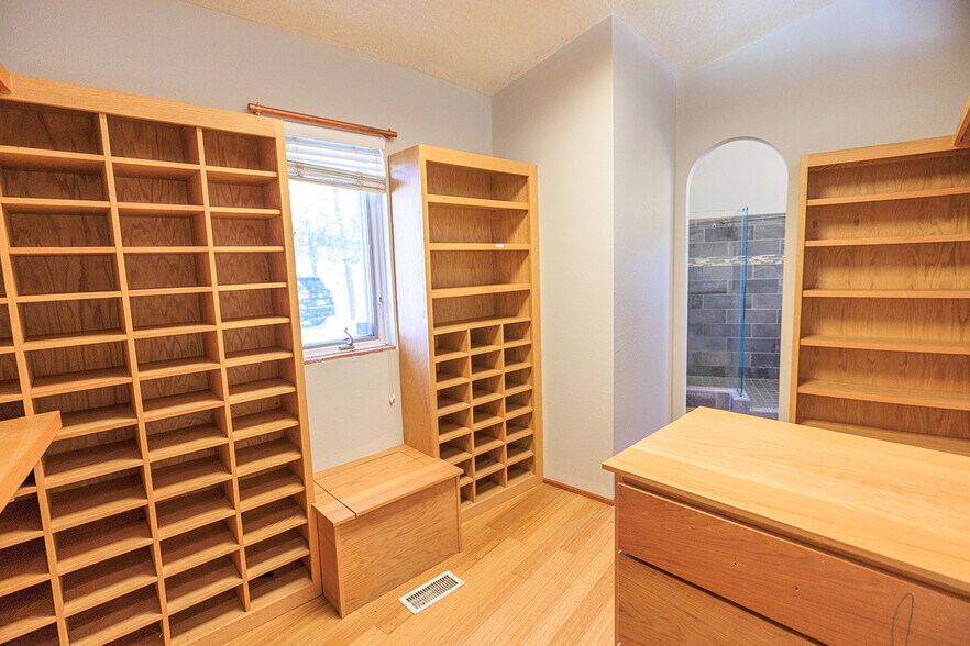 More Photos Of , Bloomington Unknown For Sale