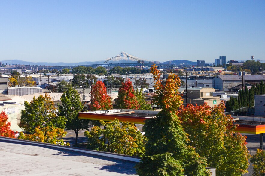 More Photos Of 3077 NW St Helens Rd, Portland Office For Lease