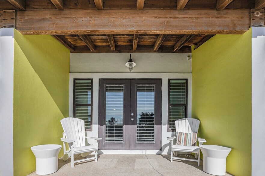 More Photos Of 1628 Seawall Blvd, Galveston Apartments For Sale