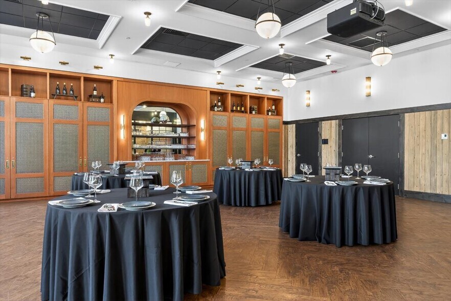 More Photos Of 185 N Lena St, Ridgway General Retail For Lease