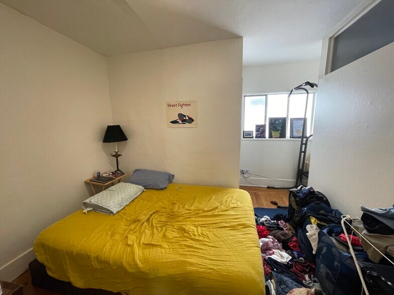 More Photos Of 740-744 Alcatraz Ave, Oakland Apartments For Sale