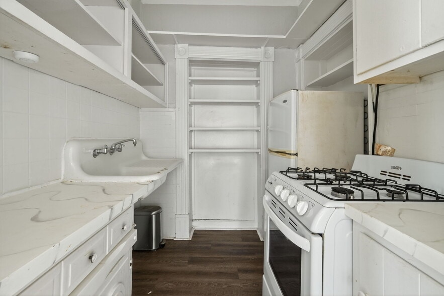 More Photos Of 406 S Armistead Ave, Hampton Apartments For Sale