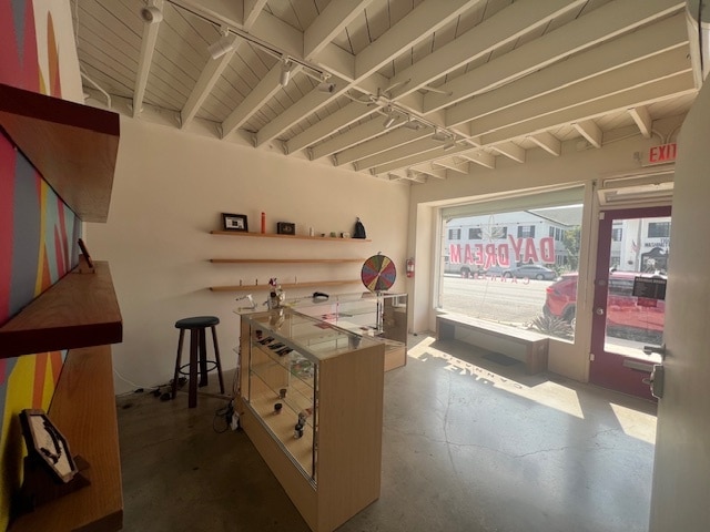 More Photos Of 11611-11615 Washington Pl, Los Angeles Storefront Retail Residential For Lease