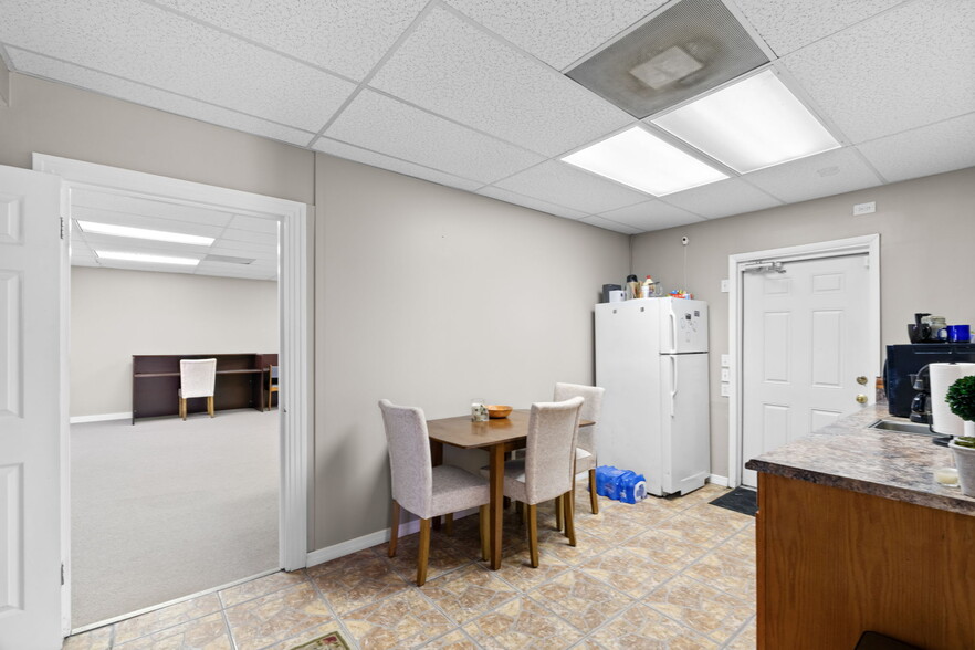 More Photos Of 6108 Arlington Rd, Jacksonville Office For Sale