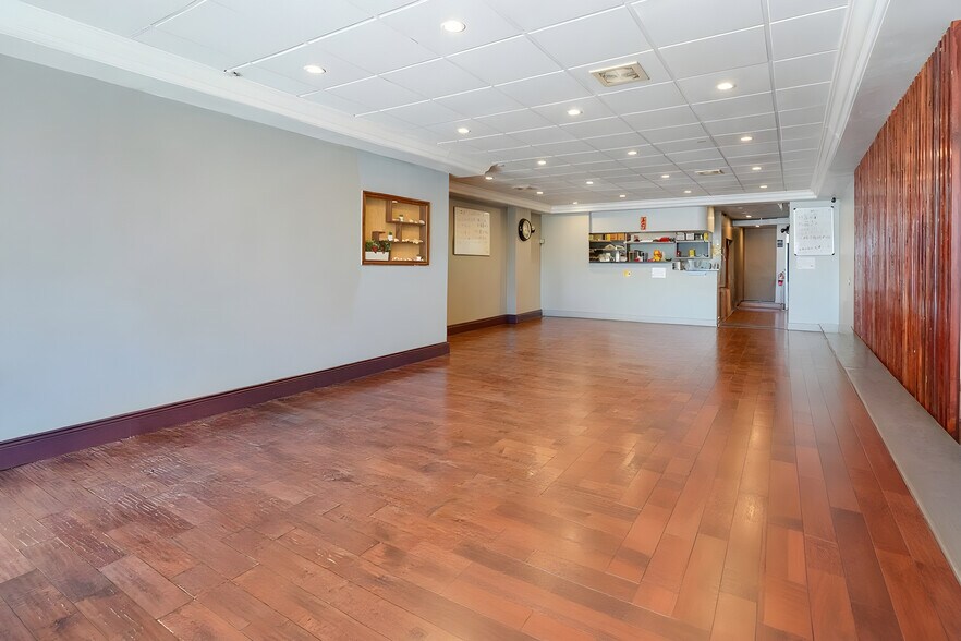 More Photos Of 328 7th St, Oakland Storefront Retail Office For Lease