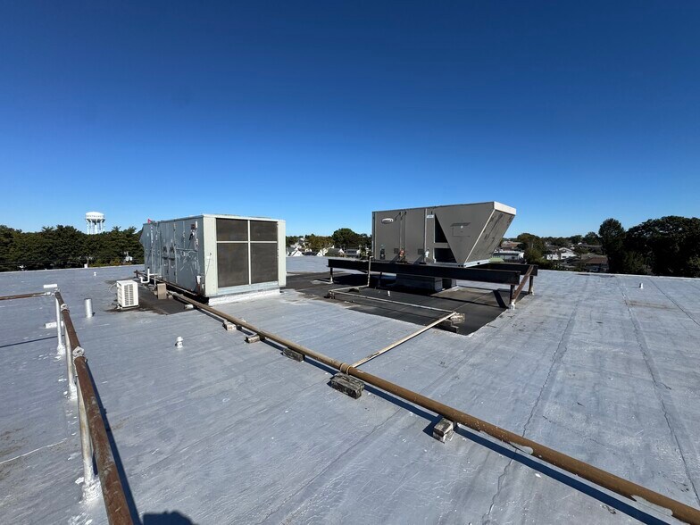 More Photos Of 990 Westbury Rd, Westbury Office For Sale