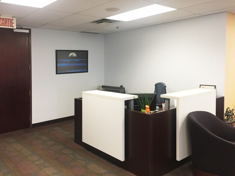 More Photos Of 100 Boul Alexis-Nihon, Montréal Office For Lease