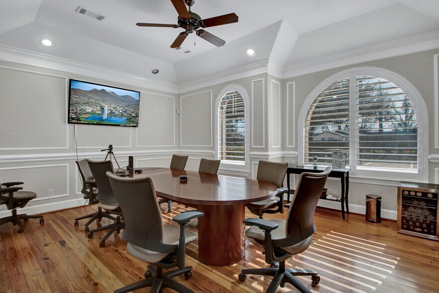 More Photos Of 12802 Willow Centre Dr, Houston Office For Sale