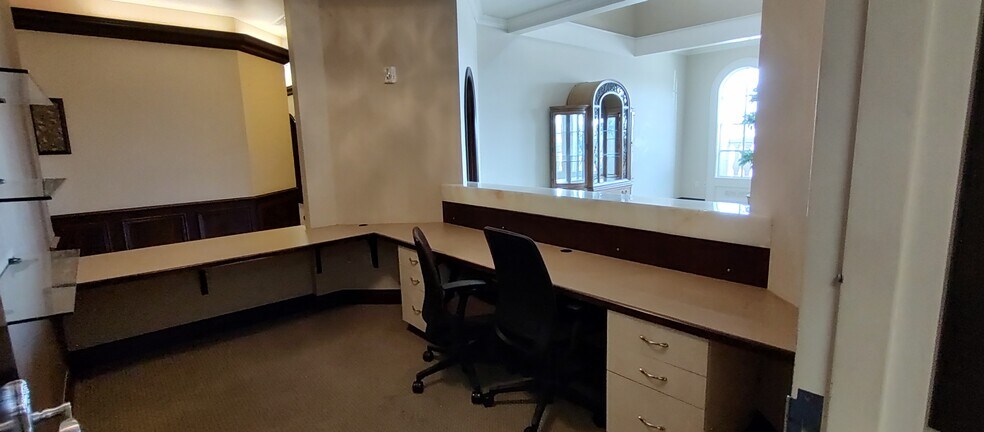 More Photos Of 4450 Union St, Johnstown Medical For Sale