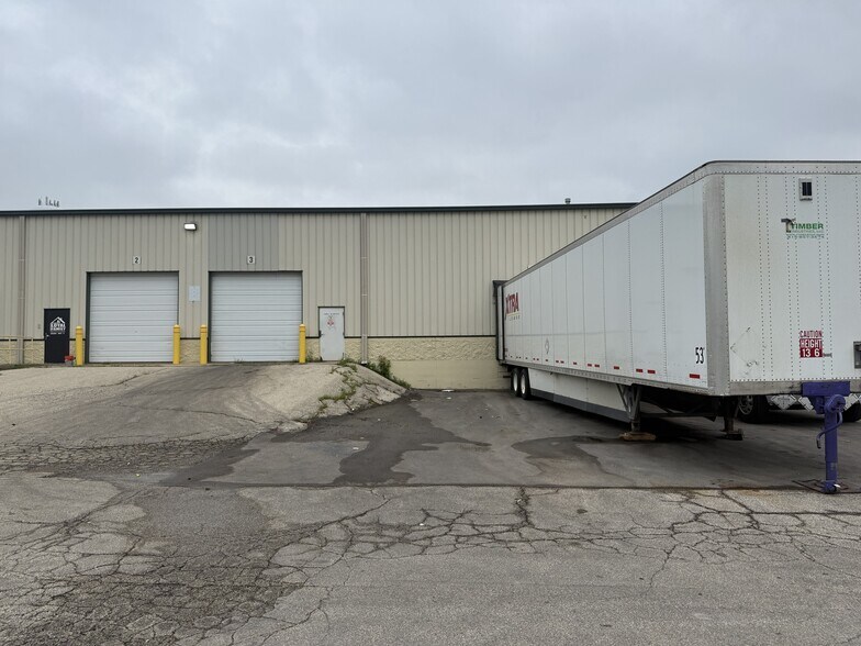 More Photos Of S83W18741-S84W18765 Saturn Dr, Muskego Distribution For Lease