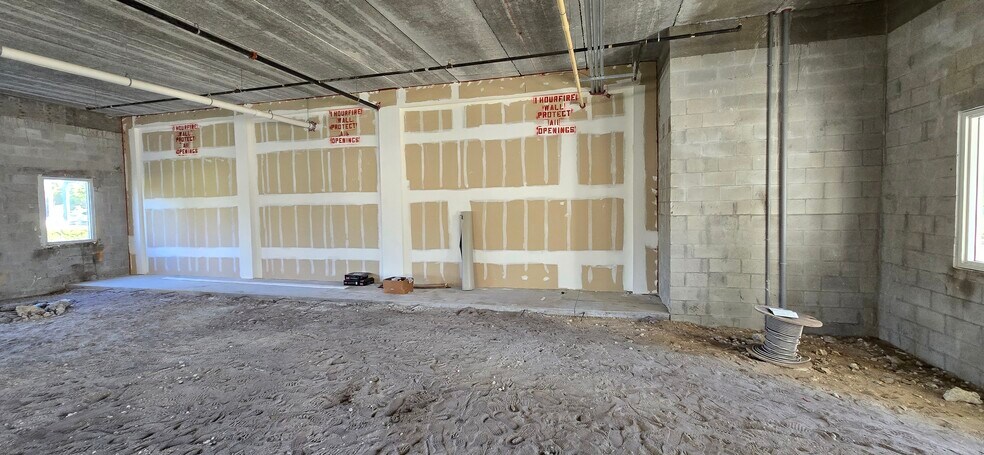 More Photos Of 8340 Sierra Meadows Blvd, Naples Healthcare For Lease