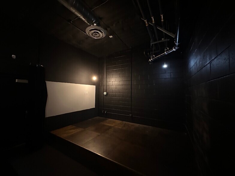 More Photos Of 1305 N Catalina St, Los Angeles Loft Creative Space For Lease