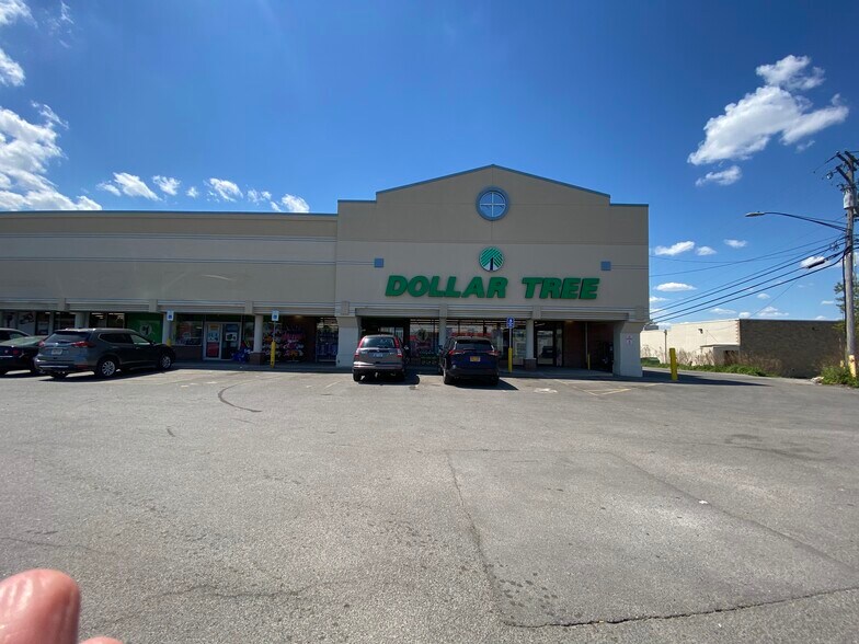 More Photos Of 419 W Main St, Batavia Unknown For Lease