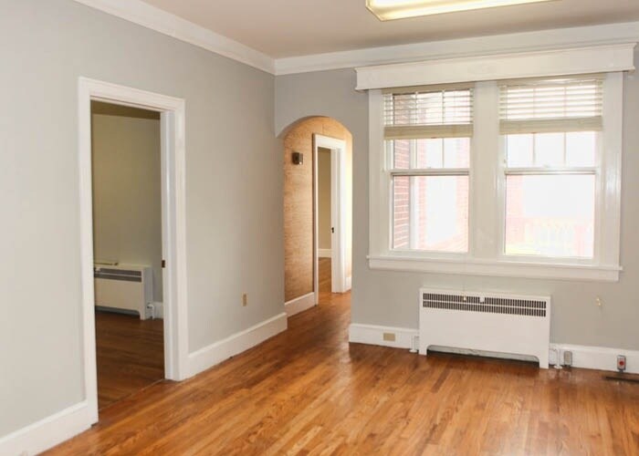 More Photos Of 305 E Calhoun St, Anderson Office For Lease