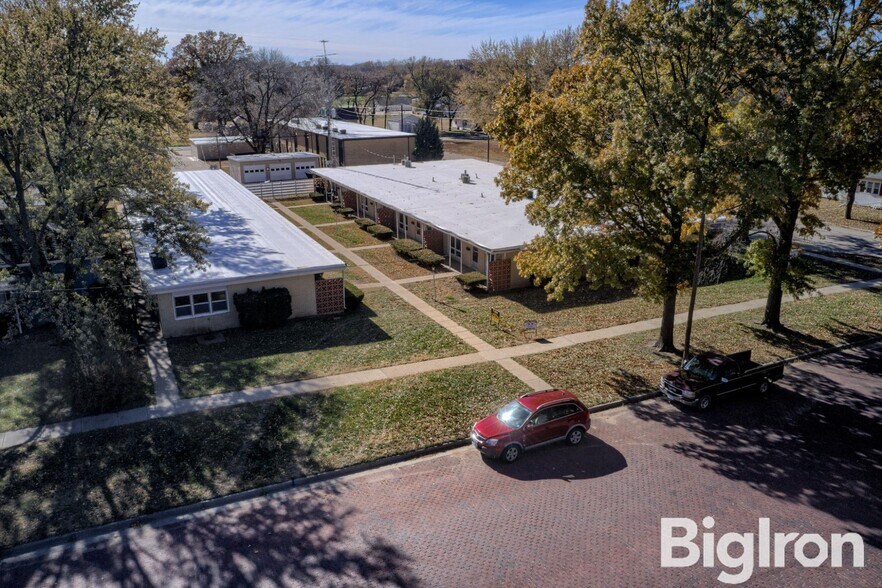 More Photos Of 130 S 5th St, Hebron Apartments For Sale