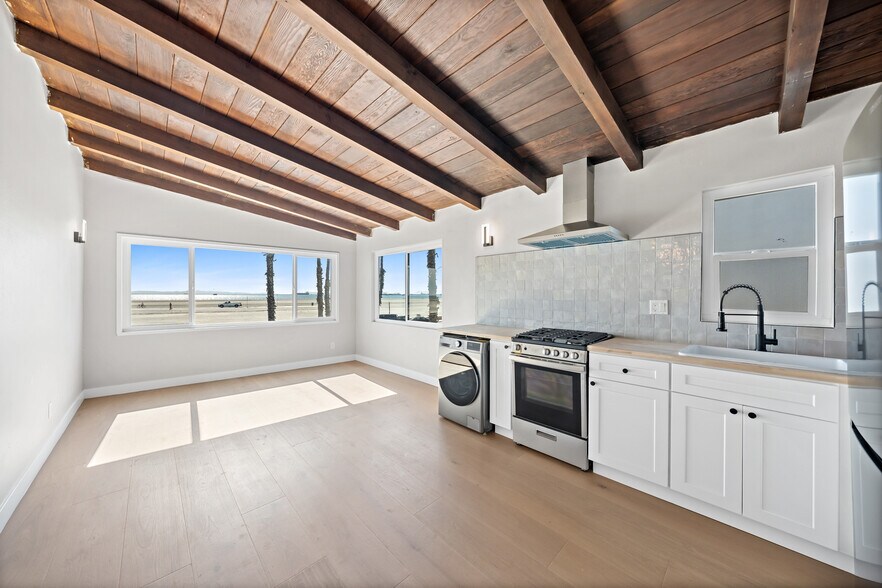 More Photos Of 5339 E Ocean Blvd, Long Beach Apartments For Sale