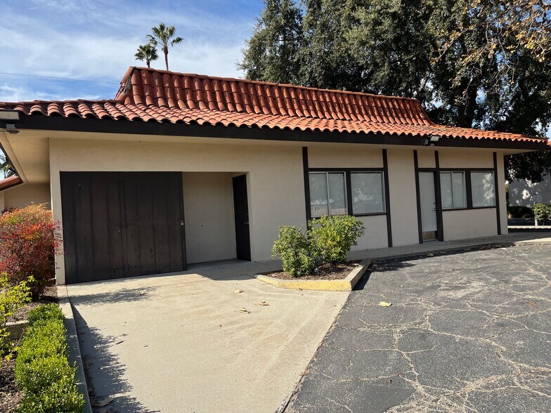 More Photos Of 110 S Ventura St, Ojai Freestanding For Lease
